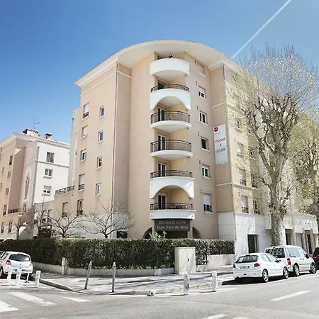 Neoresid - Résidence Vauban Apartahotel Niza